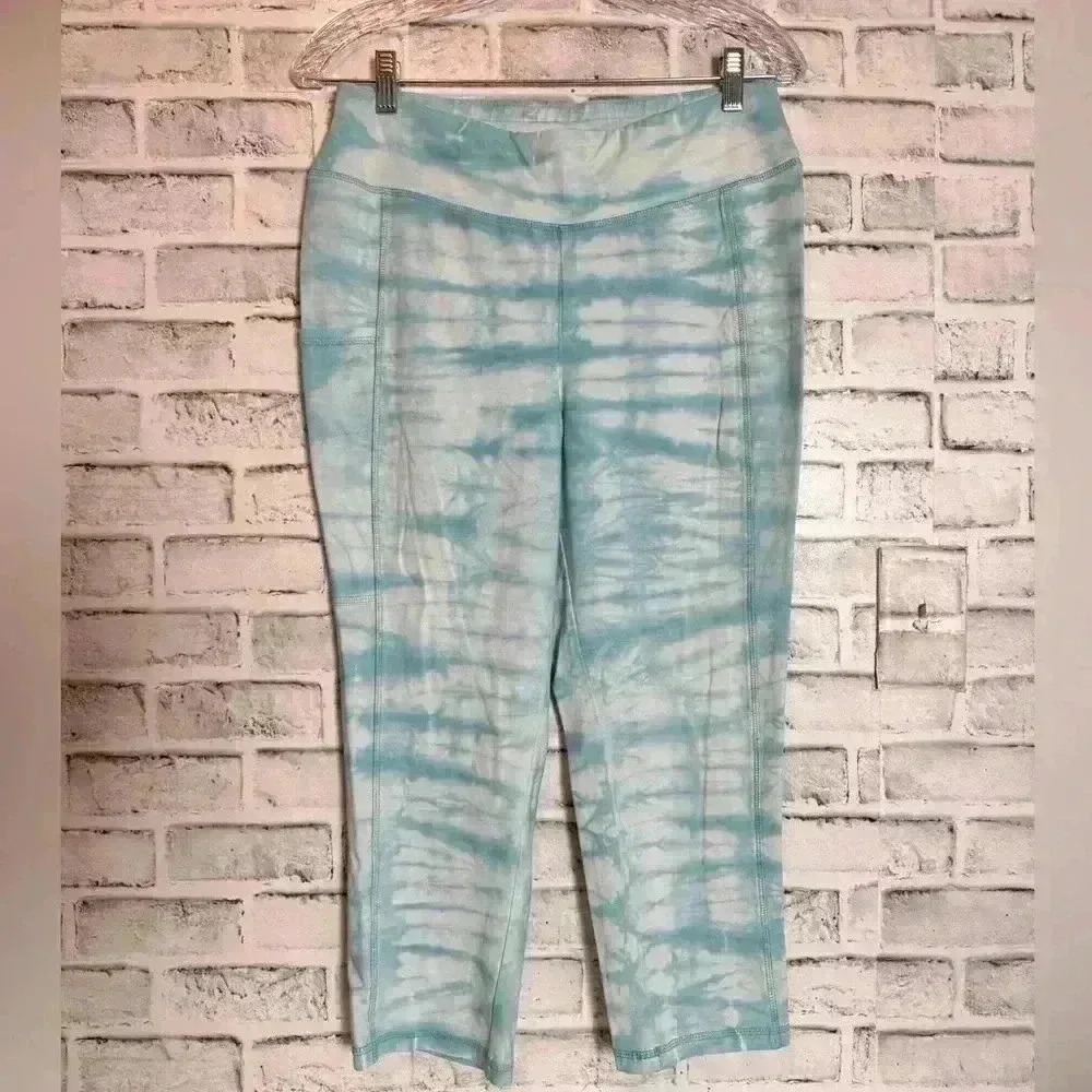 Chicos weekend tie‎ dye capri leggings Size 1 soft stretchy material blue white